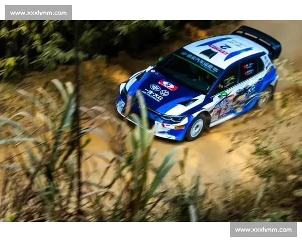 拉力巅峰对决开启,徐俊龙游赛道一马当先